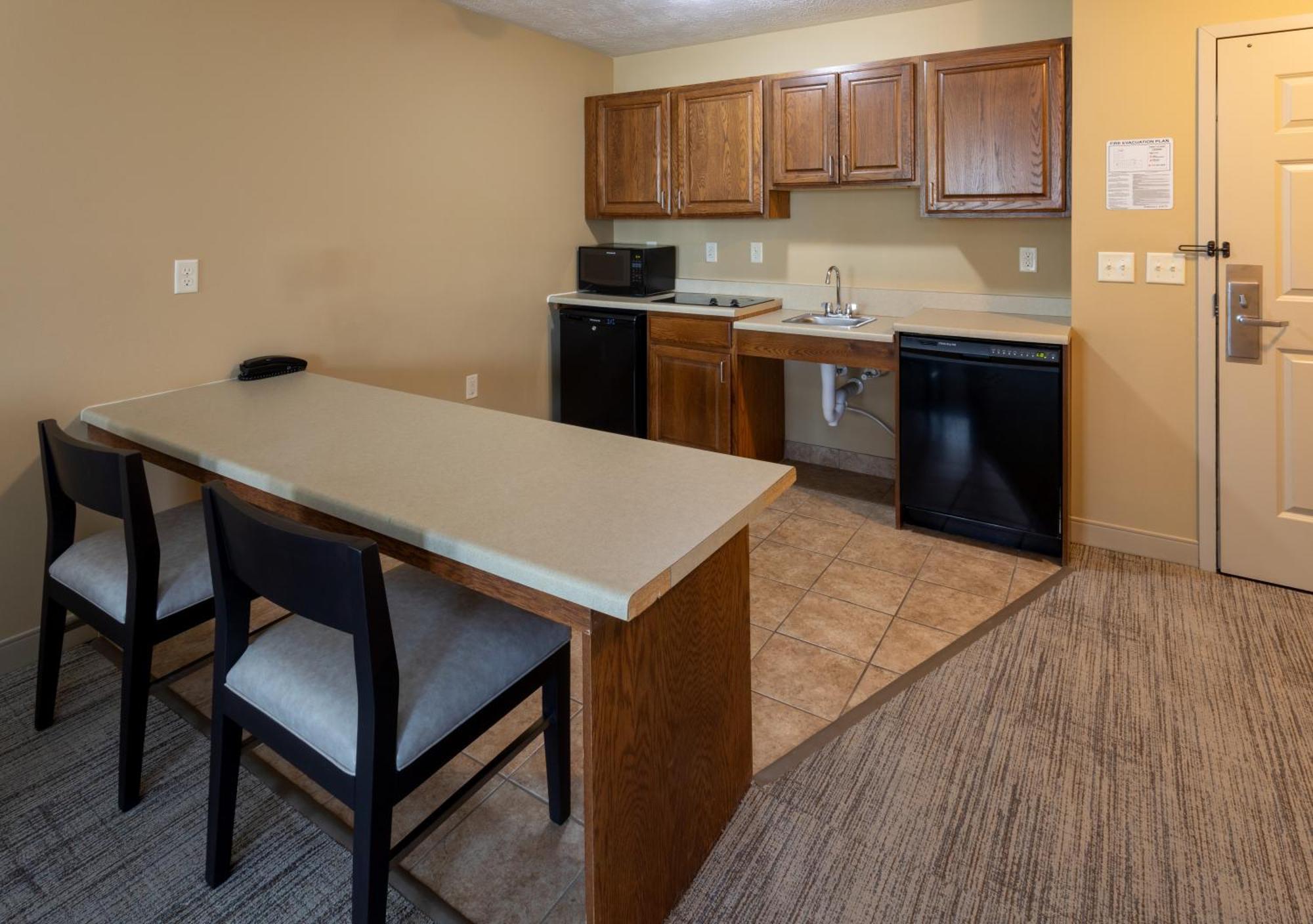 Grandstay Inn & Suites Of Luverne Exterior photo
